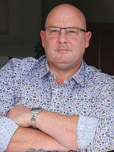 Steve photo 1_pages-to-jpg-0001